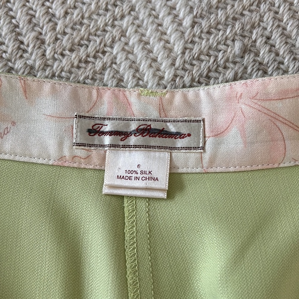 Tommy Bahama Lime Green Silk Flat Front Shorts in Size 6 - Picture 3 of 4